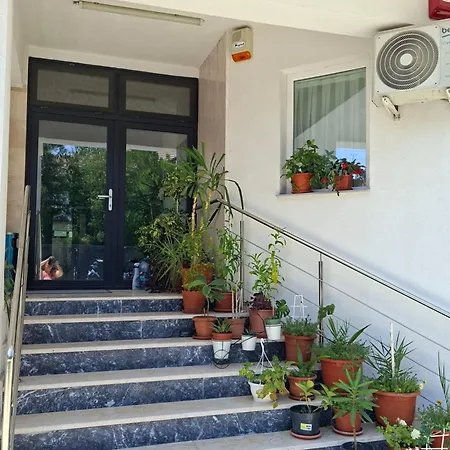 Πανσιόν Geh House