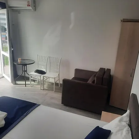 Πανσιόν Geh House